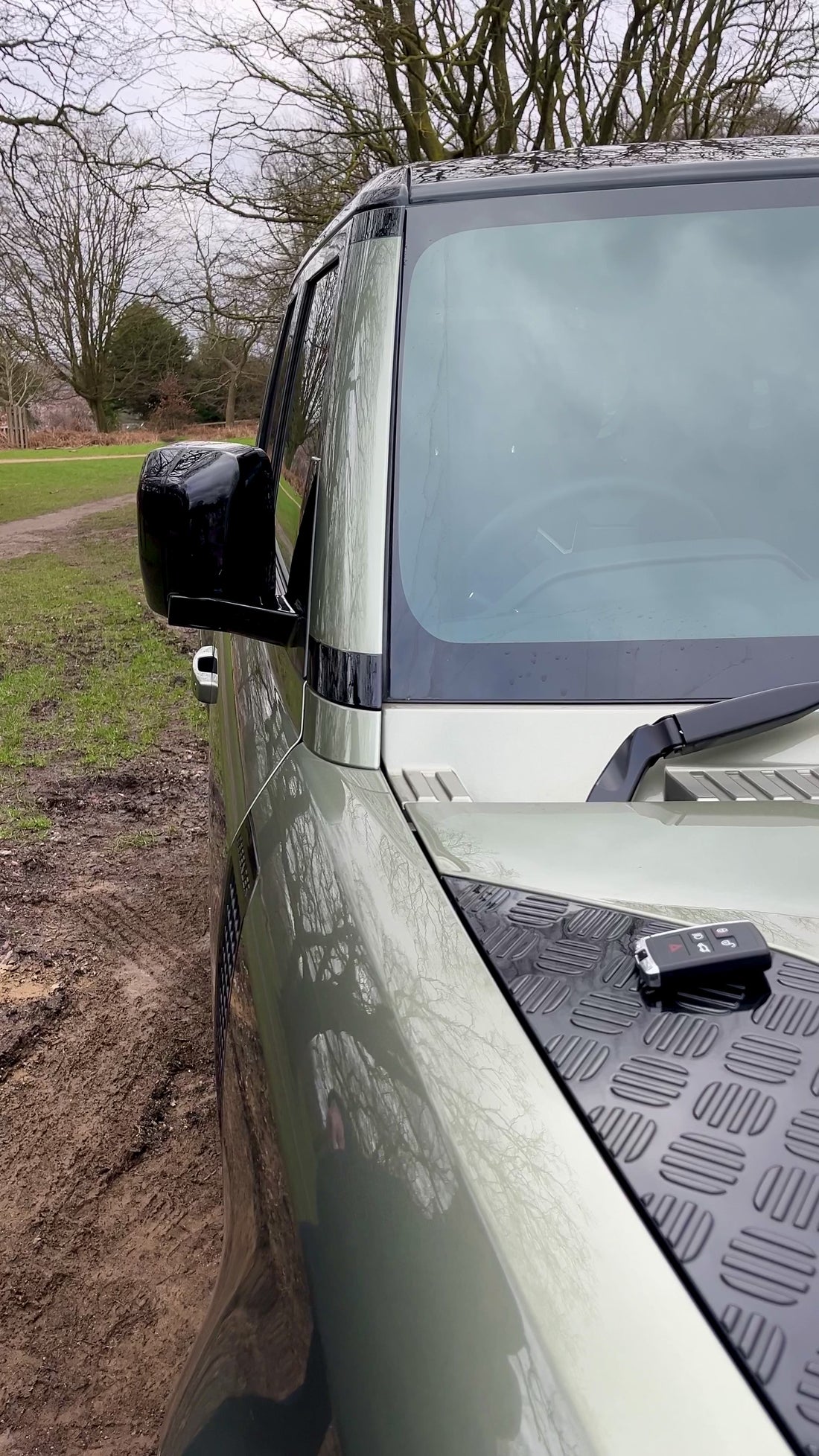 Land Rover Defender key lock & unlocked, using KEYSHIELD anti-theft security sleeve